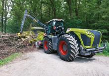 Трактори 4WD (задвиждане на четирите колела) Claas Xerion 4000 Saddle Trac