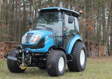 Трактори 4WD (задвиждане на четирите колела) LS XR50 HST