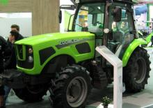 Трактори 4WD (задвиждане на четирите колела) Zoomlion ZK654