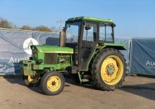 Трактори със задно задвижване John Deere 1020