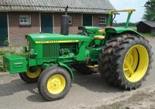 Трактори със задно задвижване John Deere 1120