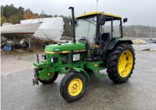 Трактори със задно задвижване John Deere 1950 HK