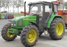Трактори със задно задвижване John Deere 3200 Std
