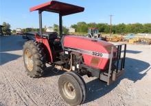 Трактори със задно задвижване Case IH 3220