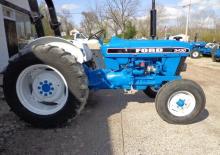 Трактори със задно задвижване Ford-NH 3430