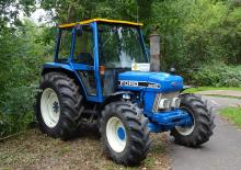 Трактори със задно задвижване Ford-NH 4630