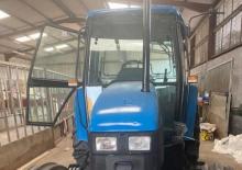 Трактори със задно задвижване Ford-NH 4835