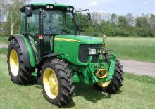Трактори със задно задвижване John Deere 5315 V