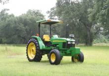 Трактори със задно задвижване John Deere 5615 F Std