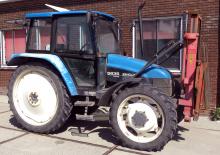 Трактори със задно задвижване Ford-NH 5635