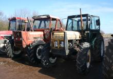 Трактори със задно задвижване Leyland 604