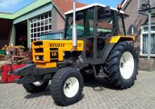 Трактори със задно задвижване Renault 65-12 LS