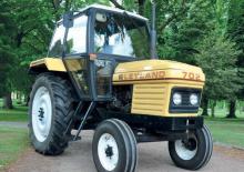 Трактори със задно задвижване Leyland 702