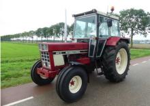 Трактори със задно задвижване International Harvester 844