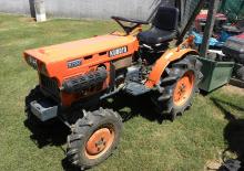 Трактори със задно задвижване Kubota B 7001E