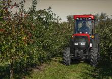 Трактори със задно задвижване Case IH Farmall 110N