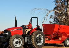 Трактори със задно задвижване Case IH Farmall 120A