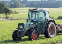 Трактори със задно задвижване Fendt Farmer 240 S