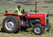 Трактори със задно задвижване Massey Ferguson MF 240 Xtra