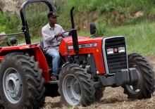 Трактори със задно задвижване Massey Ferguson MF 268 Xtra