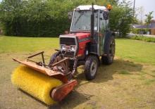 Трактори със задно задвижване Massey Ferguson MF 354 V el.