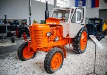 Трактори със задно задвижване Belarus MTZ-50
