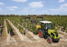 Трактори със задно задвижване Claas Nexos 230 VE