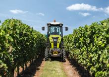 Трактори със задно задвижване Claas Nexos 240 VE