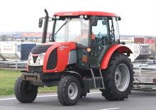 Трактори 4WD (задвиждане на четирите колела) Zetor Proxima 7441.1