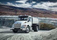 Твърдо шаси Peterbilt 537 PX-9