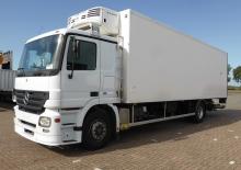 Твърдо шаси Mercedes-Benz Actros 1832