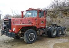 Твърдо шаси Mack DM-800ST CA492 Cummins NTC 300 6x4
