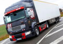 Влекачи Renault PREMIUM 440.26 6x4
