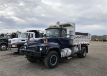 Твърдо шаси Mack RD690P CA49 EM7-300 E-TECH 4x2