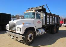 Твърдо шаси Mack RD694S CA49 EM5-250 6x4