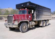 Твърдо шаси Mack RD890SX CA49 E7-350 E-TECH 6x4