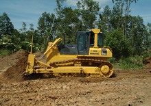 Верижен булдозер Komatsu D65EX-15