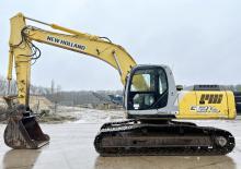 Верижни екскаватори New Holland E 215 LCT