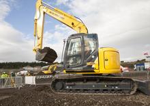 Верижни екскаватори New Holland E140C SR LC