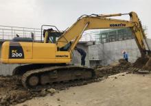 Верижни екскаватори Komatsu PC200-8
