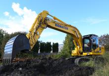 Верижни екскаватори Komatsu PC230NHD-11E0