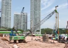 Верижни кранове - решетъчна стрела Sennebogen 2200E