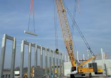 Верижни кранове - решетъчна стрела Liebherr LR 1200.1