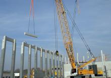Верижни кранове - решетъчна стрела Liebherr LR 1200.1 Unplugged 