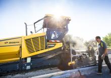 Верижни машини за асфалт Bomag BF 700 C 2 S 600