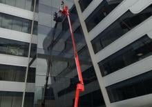 Пълзящи повдигачи с подвижна стрела Easy Lift R210BA