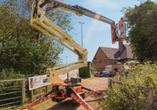 Пълзящи повдигачи с подвижна стрела JLG X600AJ