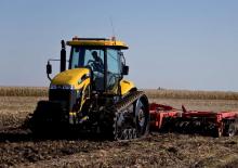 Верижни трактори Challenger MT745 B