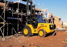 Високоповдигачи с висока проходимост JCB 926-4