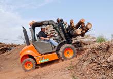 Високоповдигачи с висока проходимост Ausa C 150 H x4